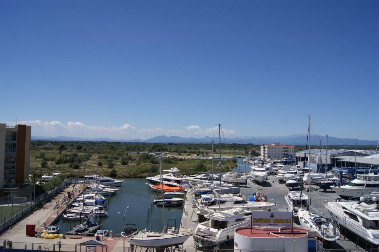 Holidays Penthouse Vues Panoramiques Sur Le Port Naval,Un Sejour Elegant Assure " Wifi Parquing Gratuit Roses Exterior foto